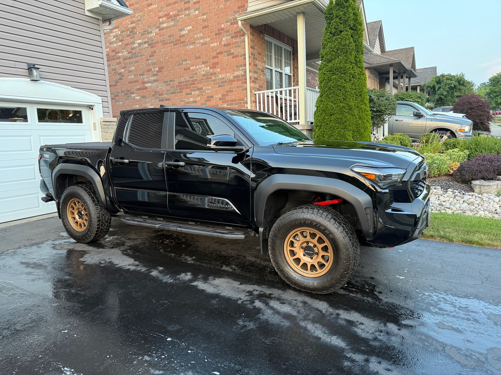 2024 Tacoma Fitment check: Method 703 17x8.5 +35mm and 285/70/17 tires. IMG_9786