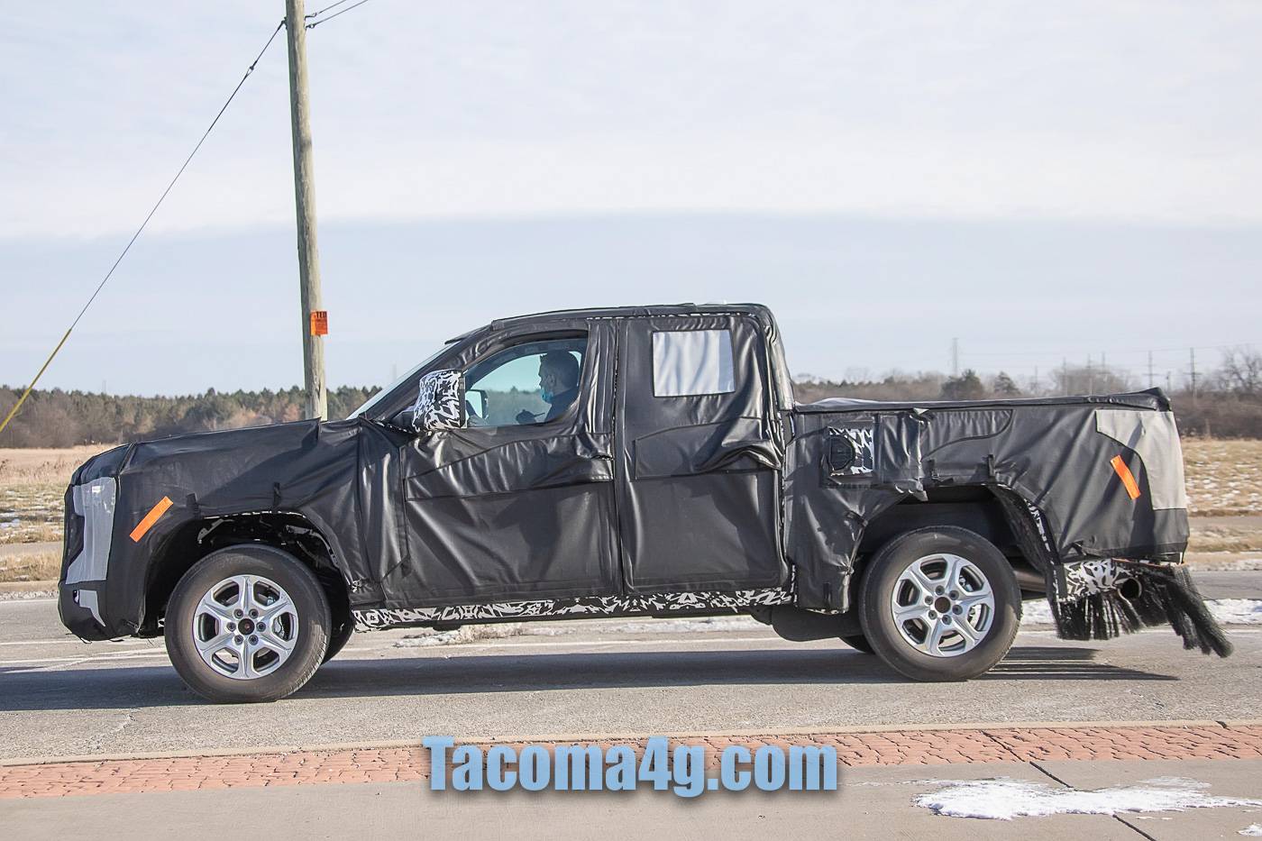 2024 Tacoma Next-Gen Toyota Tacoma Mules Caught Testing next-toyota-tacoma-mule-spied-10