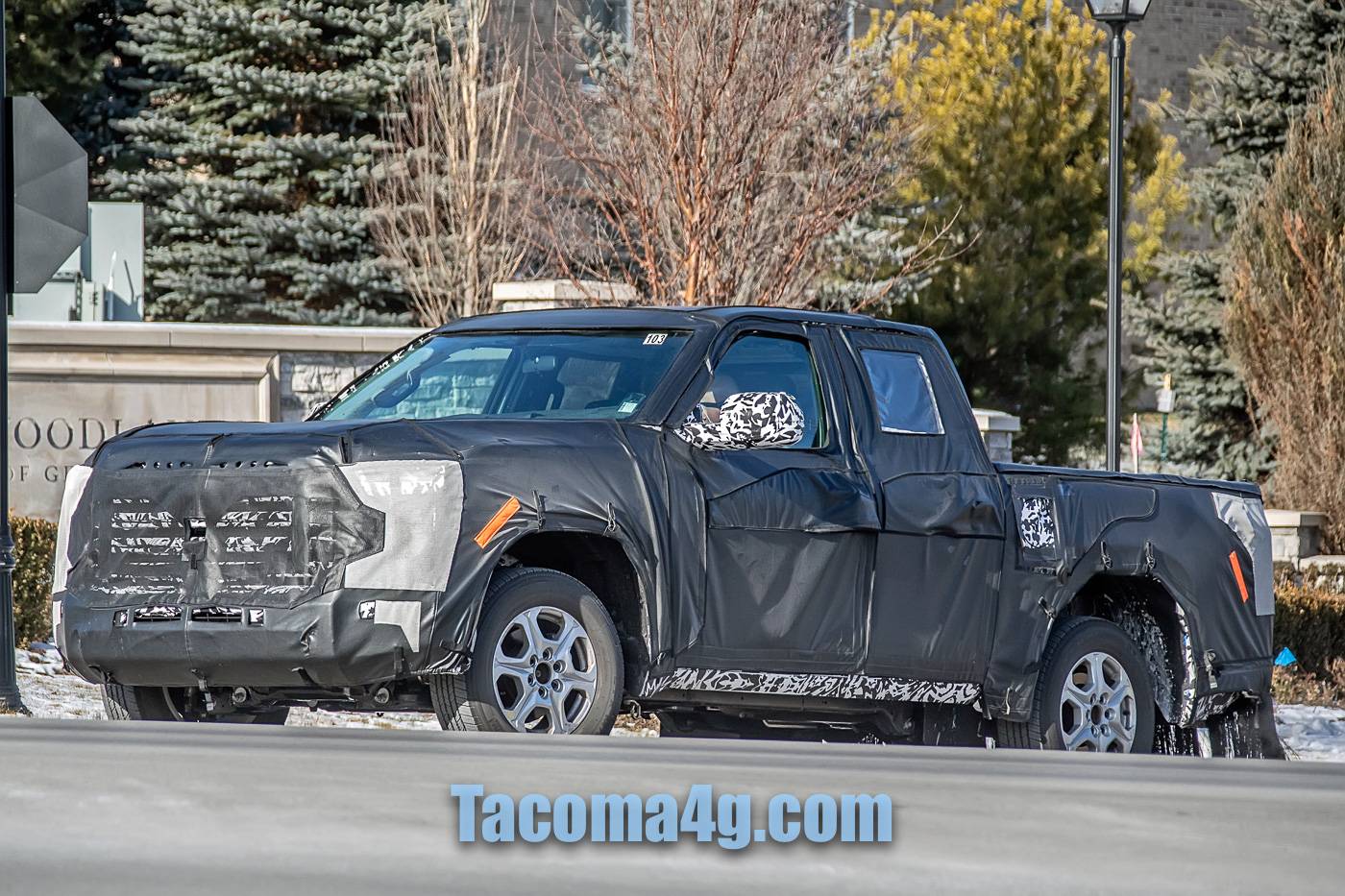 2024 Tacoma Next-Gen Toyota Tacoma Mules Caught Testing next-toyota-tacoma-mule-spied-11