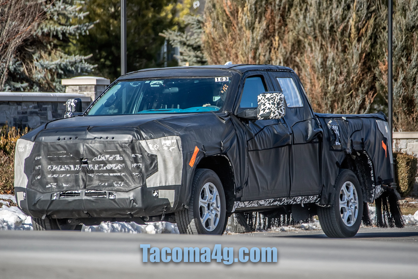 next-toyota-tacoma-mule-spied-16.jpg