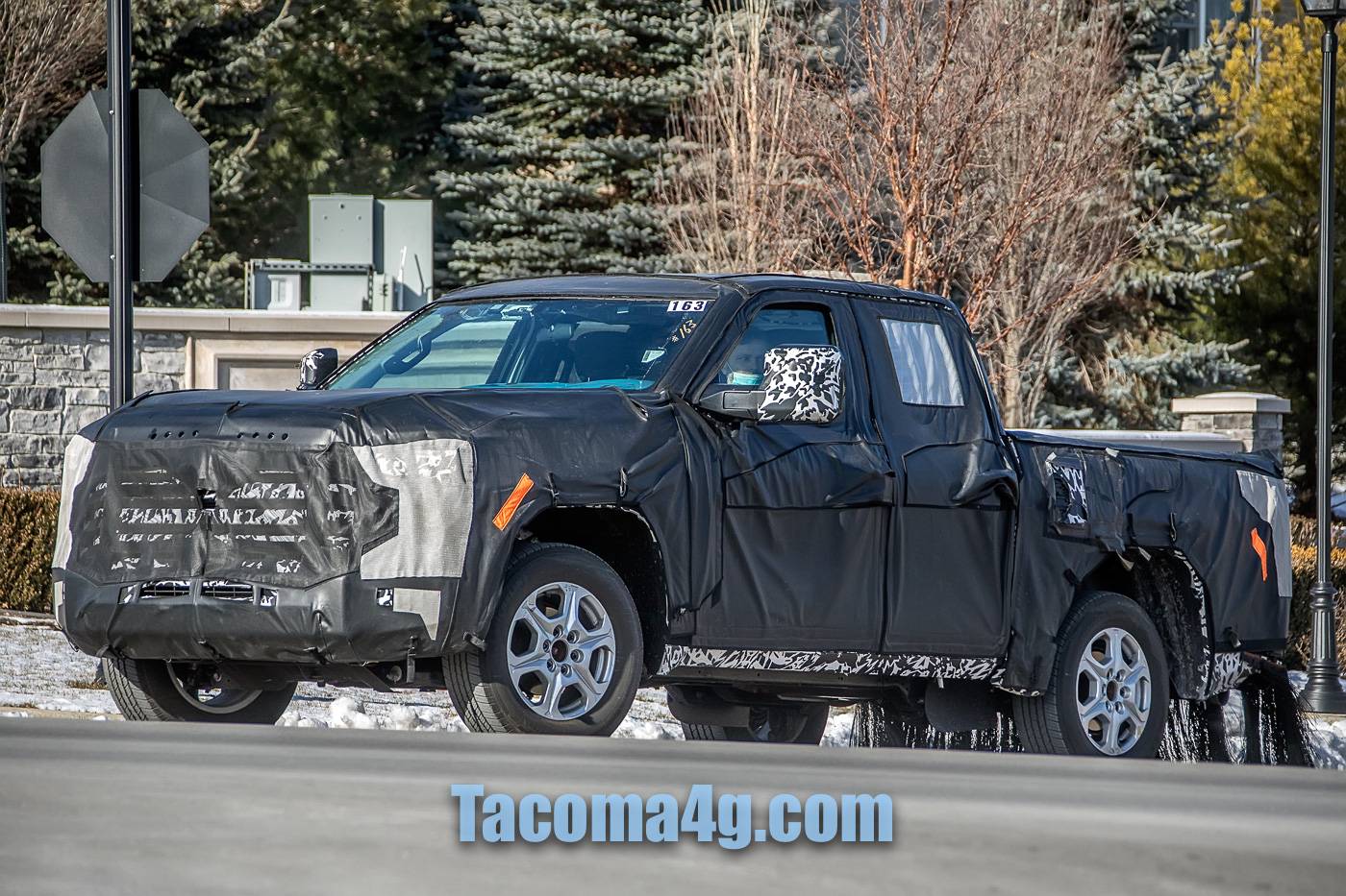 2024 Tacoma Next-Gen Toyota Tacoma Mules Caught Testing next-toyota-tacoma-mule-spied-17