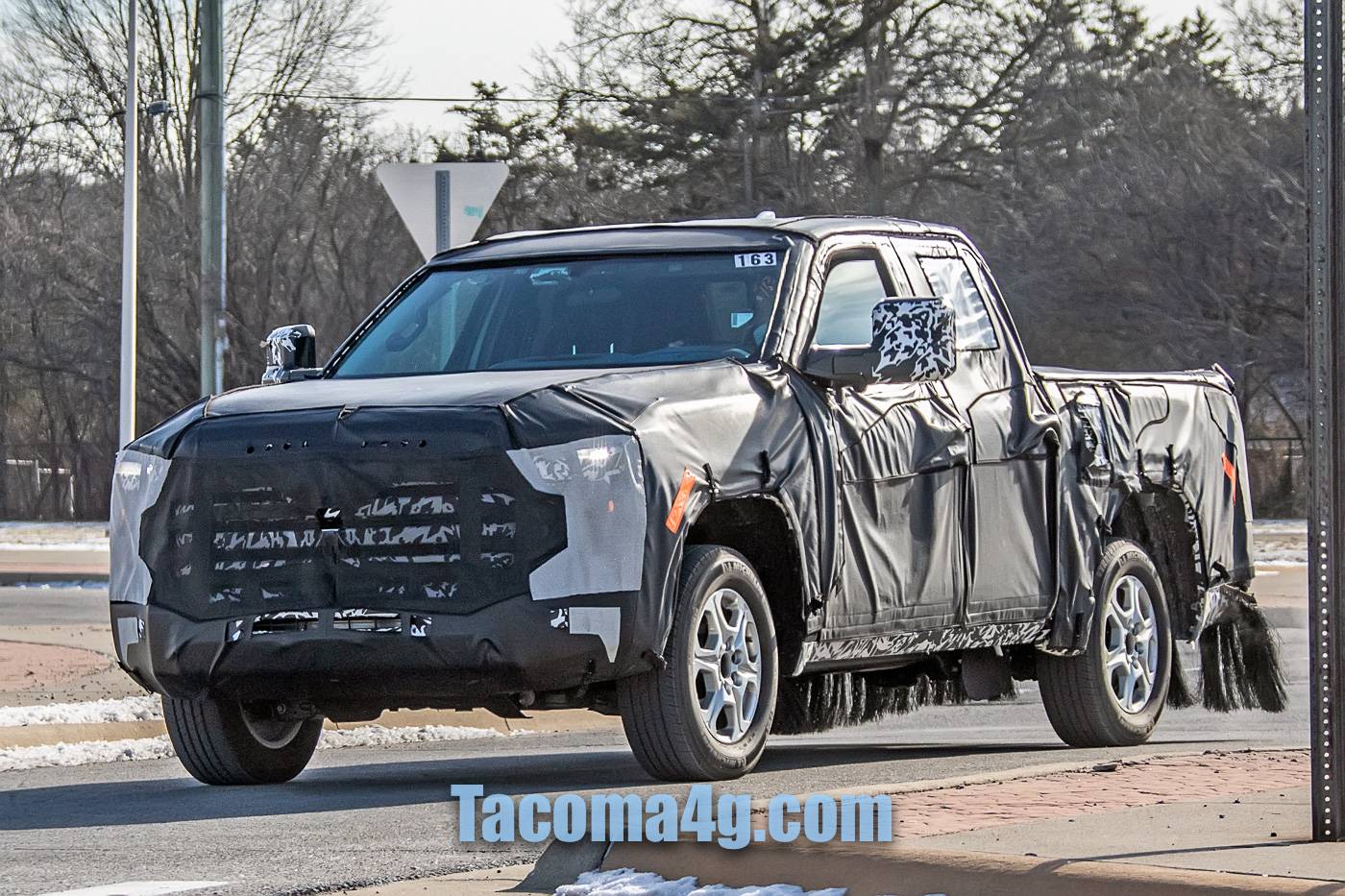 2024 Tacoma Next-Gen Toyota Tacoma Mules Caught Testing next-toyota-tacoma-mule-spied-7