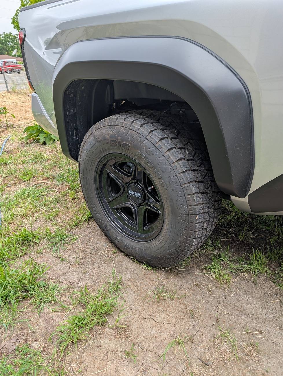 2024 Tacoma 265/70R17 Gang PXL_20250512_221412707