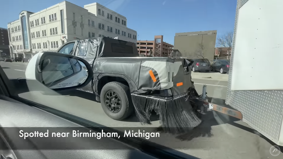 2024 Tacoma Video: 2024 Tacoma Prototype Caught Towing Trailer on Michigan Streets Screenshot 2023-05-01 at 4.40.51 PM