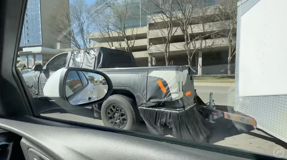 2024 Tacoma Video: 2024 Tacoma Prototype Caught Towing Trailer on Michigan Streets Screenshot 2023-05-01 at 4.41.36 PM