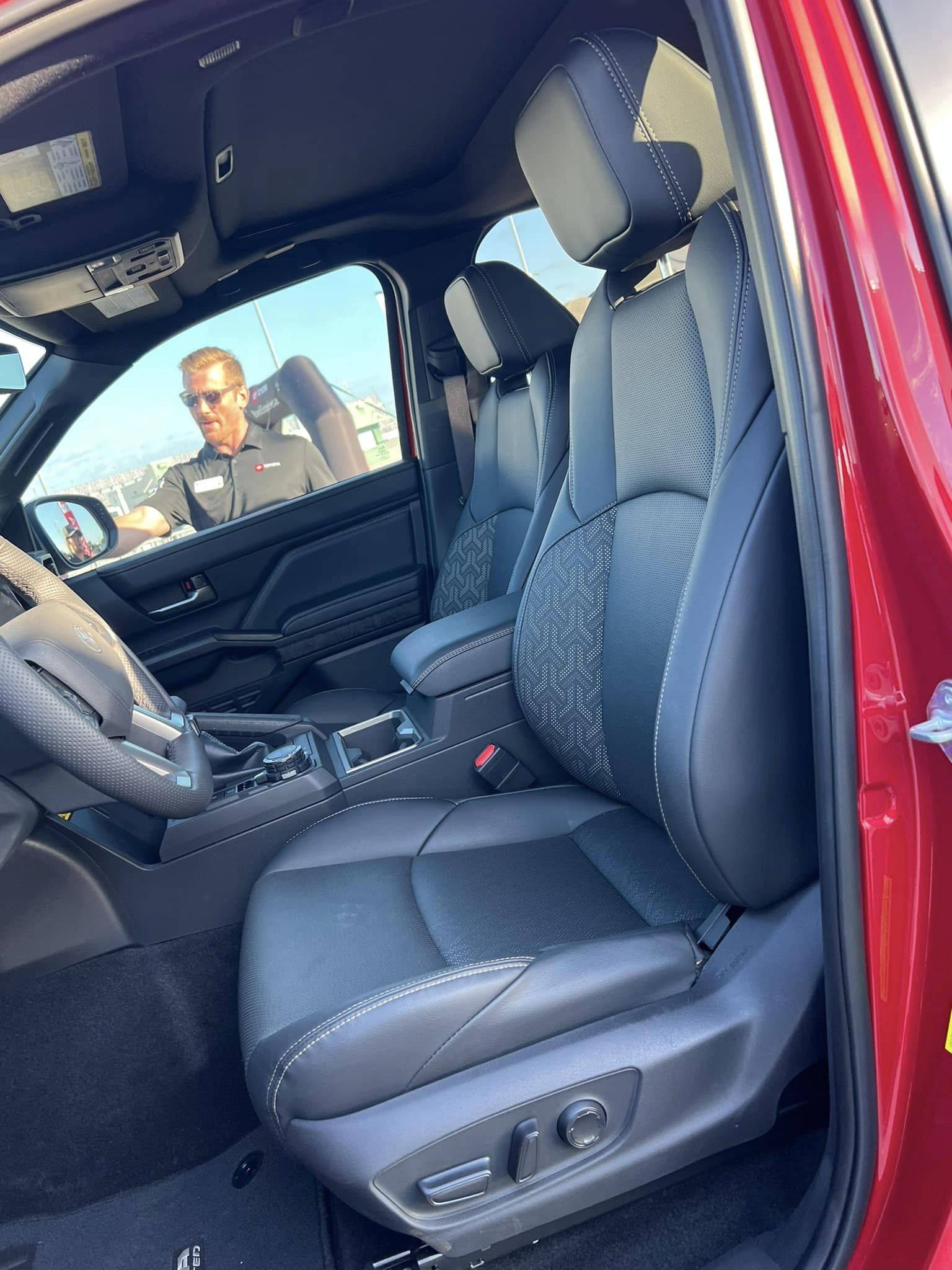 2024 Tacoma SUPERSONIC RED 2024 Tacoma Thread (4th Gen) Supersonic Red 2024 Tacoma Limited Power Tailgate 3