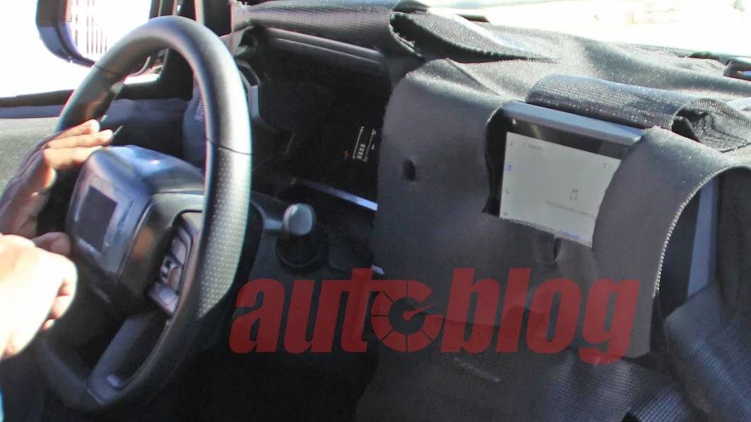 2024 Tacoma Interior spied on 2024 Tacoma - first closeup looks Tacoma_002