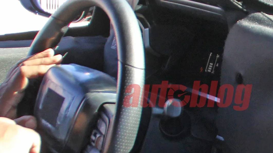 2024 Tacoma Interior spied on 2024 Tacoma - first closeup looks Tacoma_004