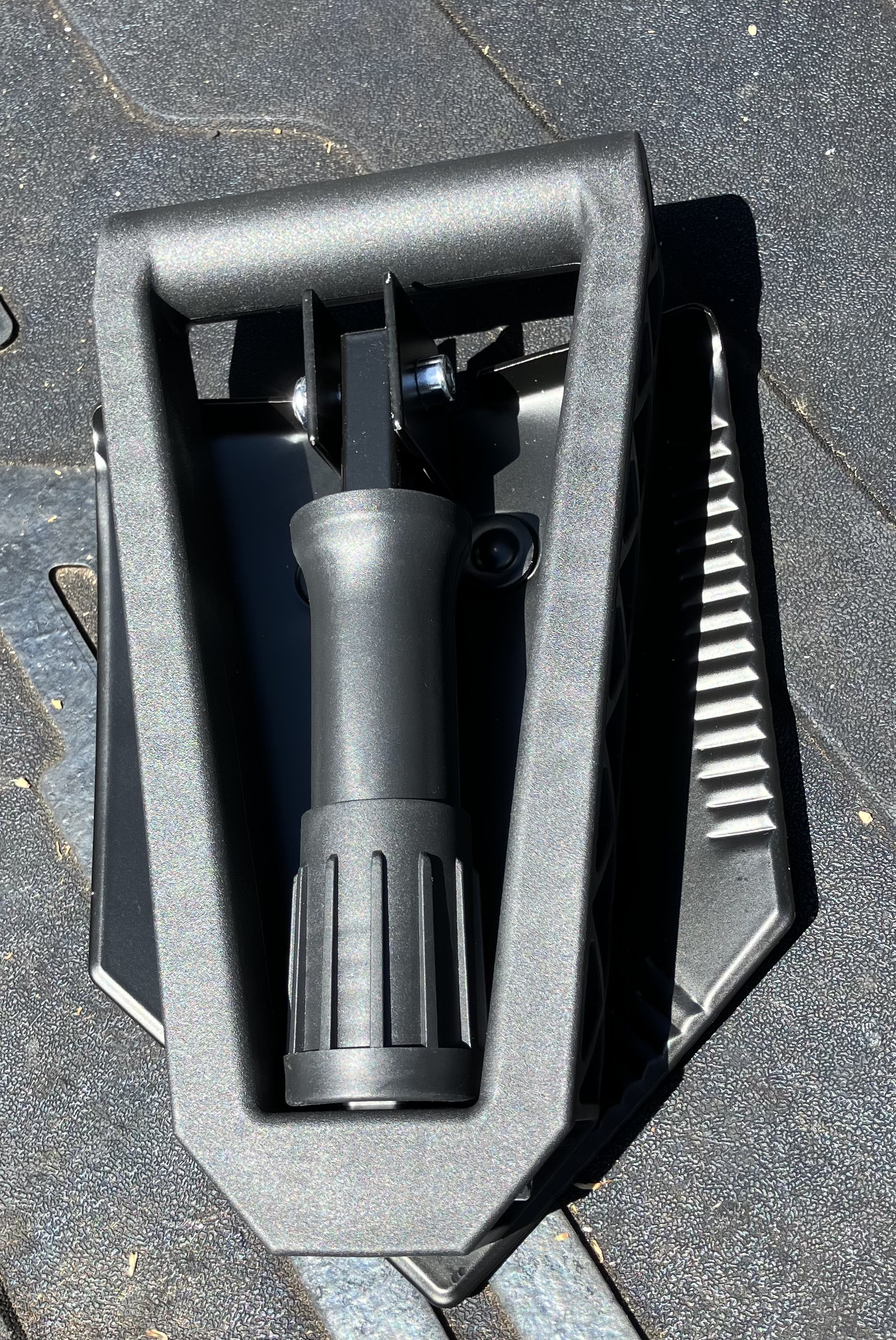 2024 Tacoma Folding Badlands Shovel tempImagebU119w