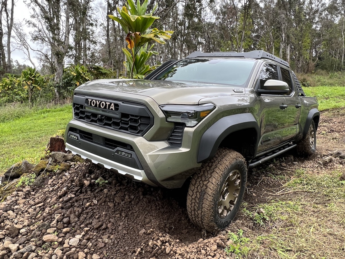 Short Bed (5' Foot) 2024 Tacoma first sighting! (Bronze Oxide