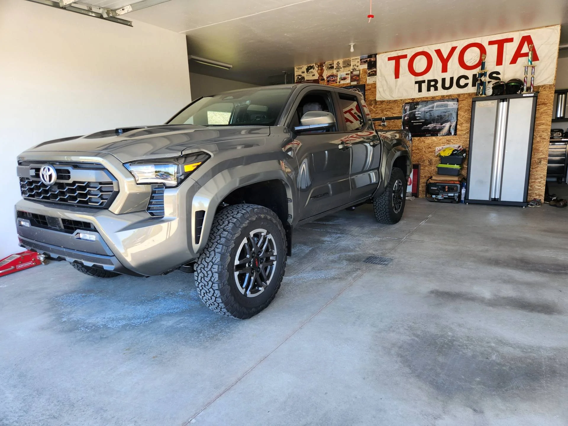 2024 Tacoma Victory 4x4 engine cover installed. Cleans up engine bay nicely. thumbnail_20240415_162458