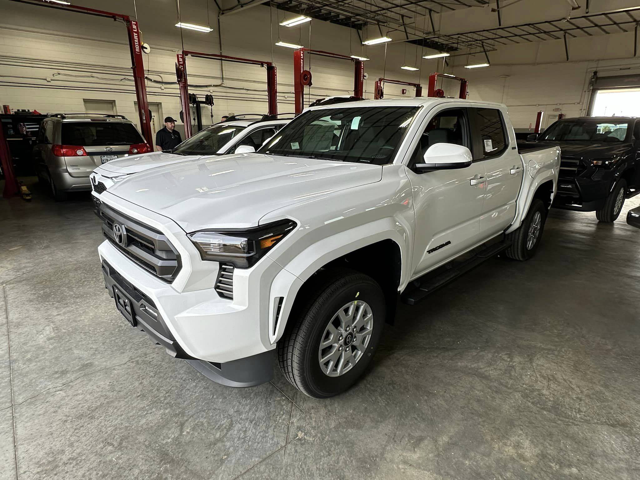 2024 Tacoma ICE CAP 2024 Tacoma Thread (4th Gen) White Ice Cap 2024 Tacoma SR5 4x4 2
