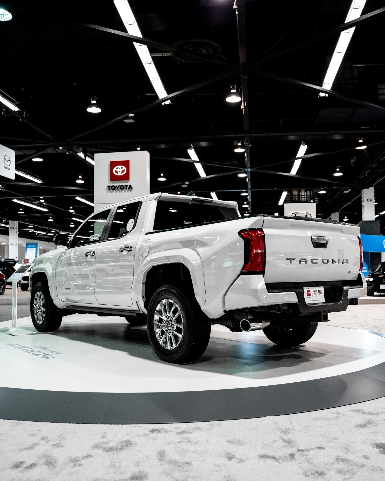 2024 Tacoma (Wind Chill Pearl White) 2024 Tacoma LIMITED Walkaround @ OC Auto Show White Windchill Pearl 2024 Tacoma Limited 2