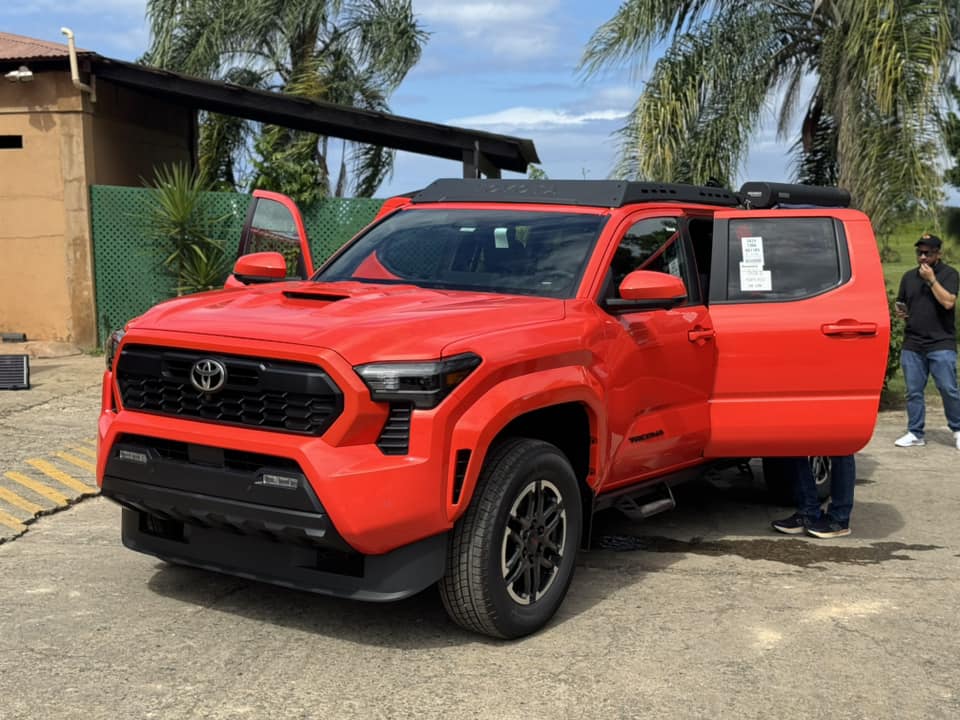 2024 Tacoma Yakima Bed Rack spotted on 2024 Tacoma 4th gen in Puerto Rico! Yakima bed rack 2024 Tacoma 4th gen 1