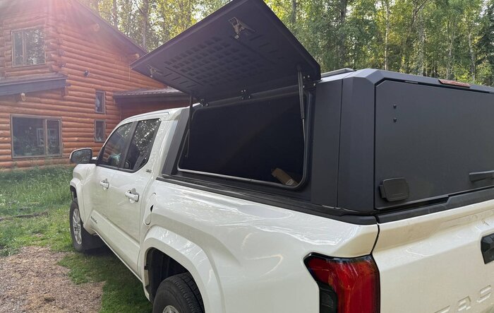 SmartCap EVOd Defender Truck Cap installed