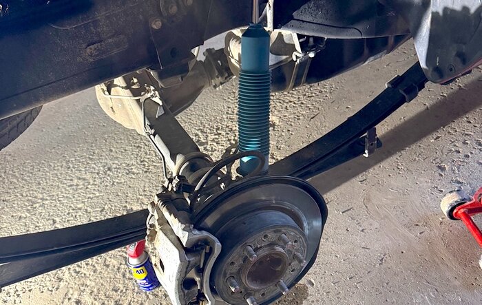PSA: Tacomas with leaf springs and coils share the same shocks - TRD Offroad shocks installed on SR!
