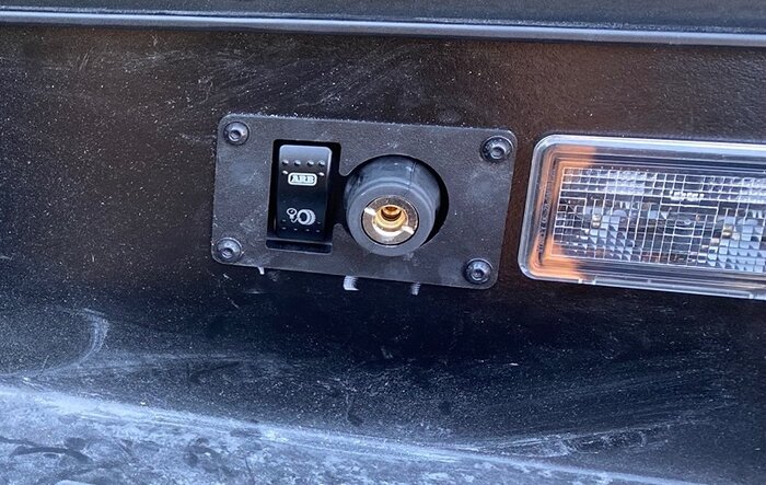 Hidden ARB Brushless Single Air Compressor installed in bed