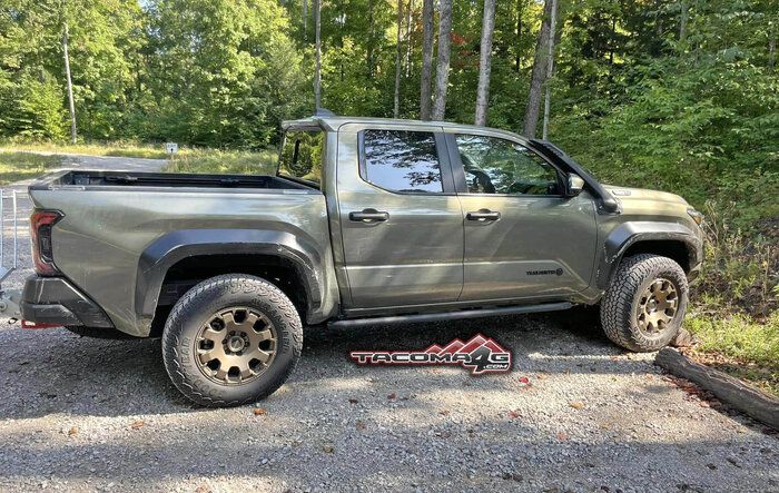 Short Bed (5' Foot) 2024 Tacoma first sighting! (Bronze Oxide Trailhunter spotted in wild)