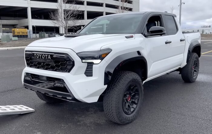 Video: 2024 Tacoma TRD Pro & Trailhunter - Dealer Training Vehicles Are Making Rounds