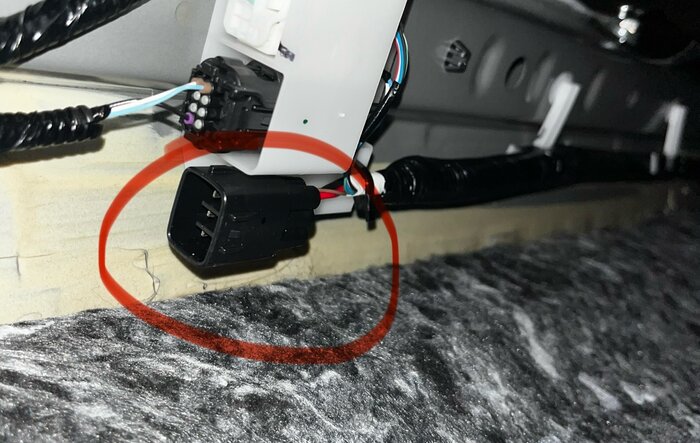 Found power connectors / wiring / fuses of interest / wires of interest in the 2024 Tacoma 4th gen